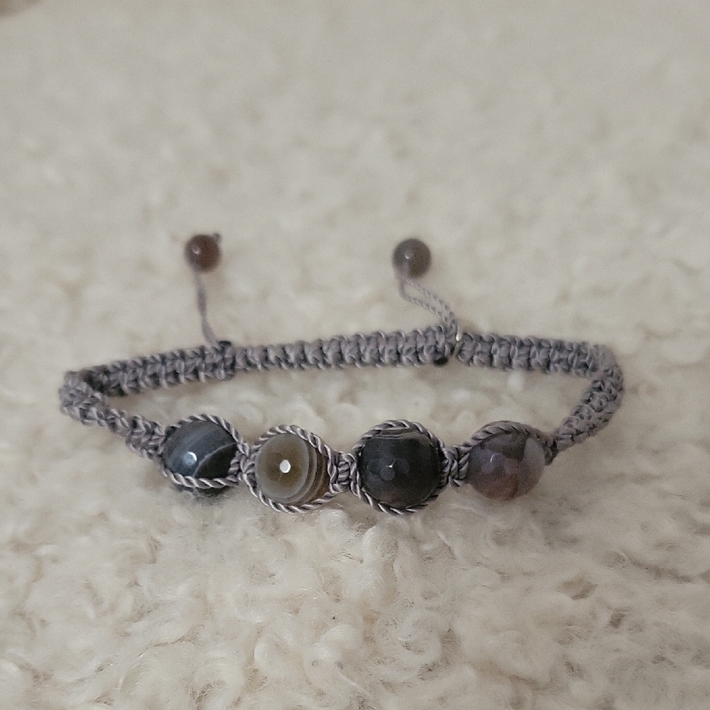 Elegant Gray Beaded Bracelet